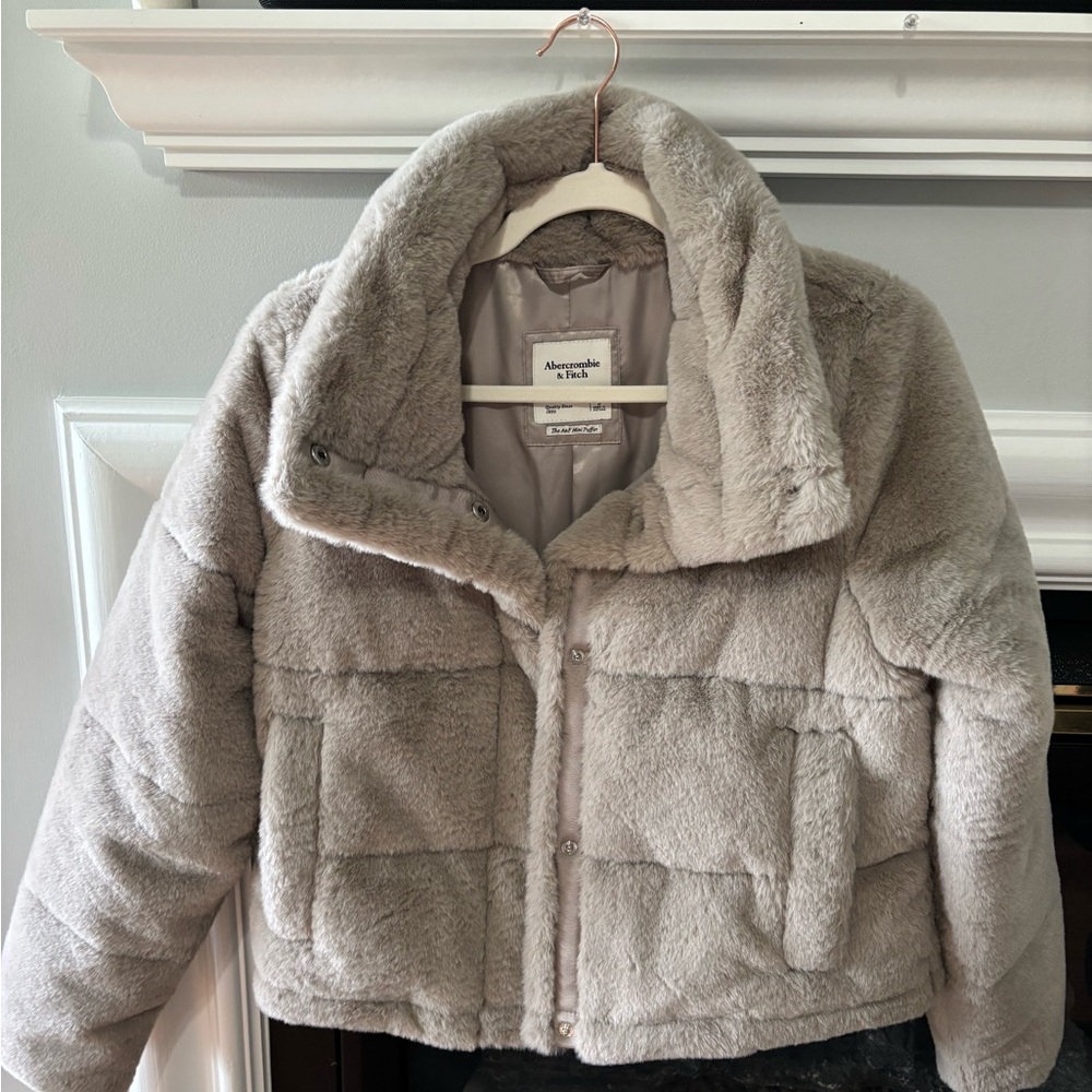 Abercrombie & Fitch Gray Faux Fur Jacket